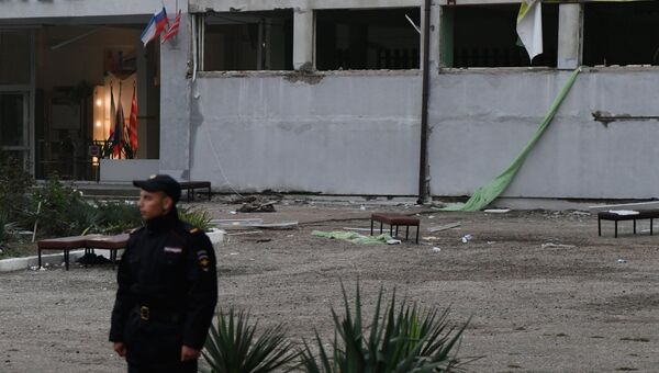Здание Политехнического колледжа в Керчи после нападения Здание Политехнического колледжа в Керчи после нападения