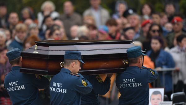 Церемония прощания с погибшими в результате трагедии в Керчи Церемония прощания с погибшими в результате трагедии в Керчи