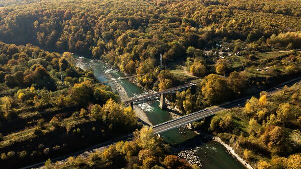 Железнодорожный мост через реку Белая в Республике Адыгея Железнодорожный мост через реку Белая в Республике Адыгея