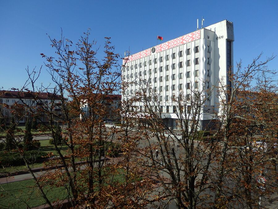 Дворы и улицы Дворы и улицы