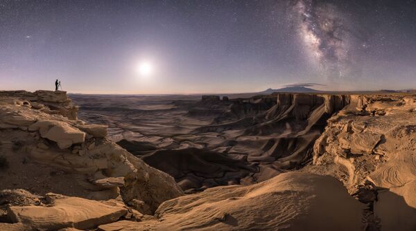 Работа фотографа Brad Goldpaint Transport the Soul. Конкурс Insight Astronomy Photographer of the year 2018 Работа фотографа Brad Goldpaint Transport the Soul. Конкурс Insight Astronomy Photographer of the year 2018