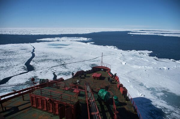 Атомный ледокол Ямал в Карском море Атомный ледокол Ямал в Карском море