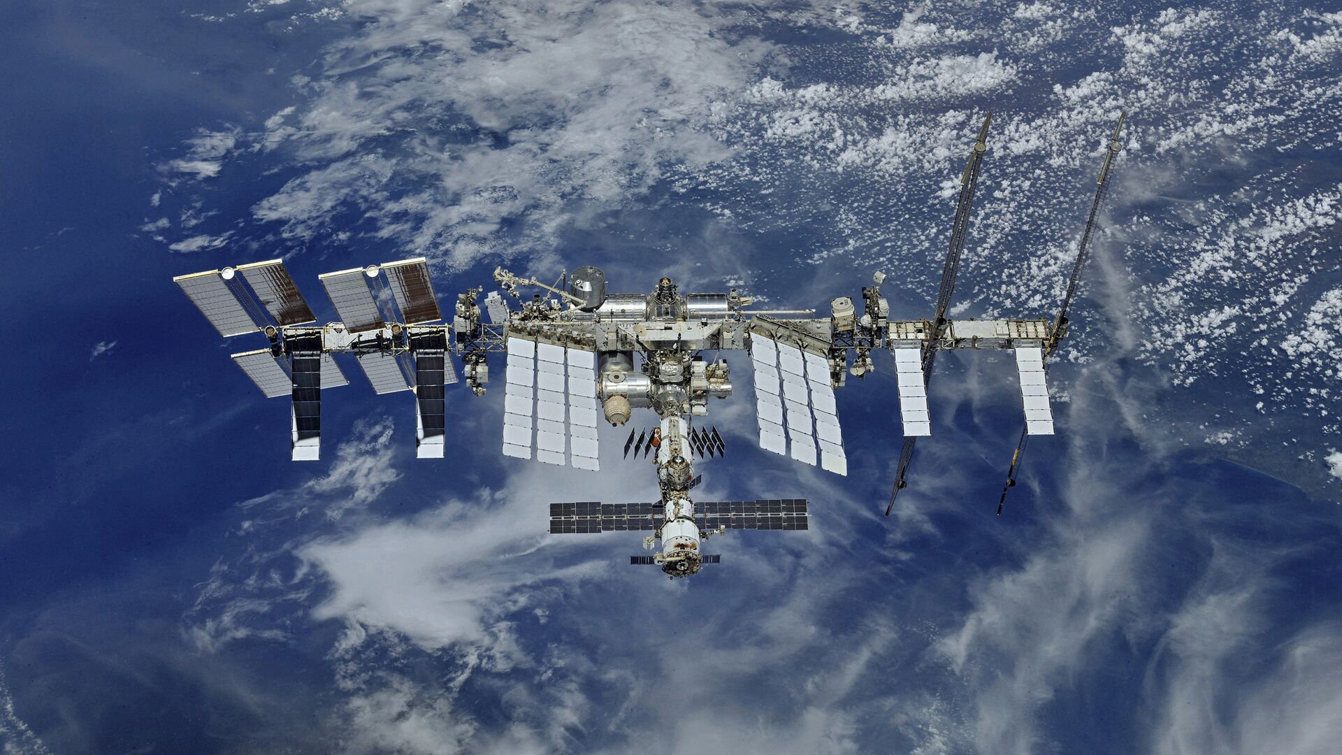 Российский космонавт сообщил о стабилизации давления воздуха на МКС