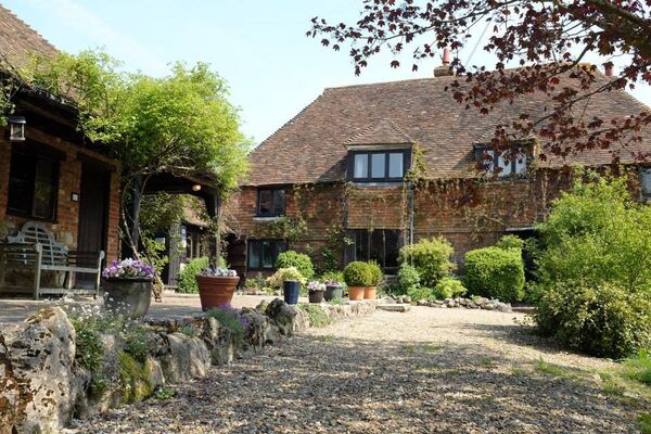 Отель Elvey Farm в Плакли, Англия Отель Elvey Farm в Плакли, Англия