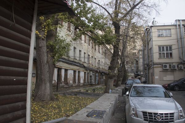 На задворках Старого Арбата На задворках Старого Арбата