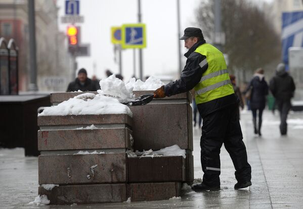 Уборка снега в Москве Уборка снега в Москве