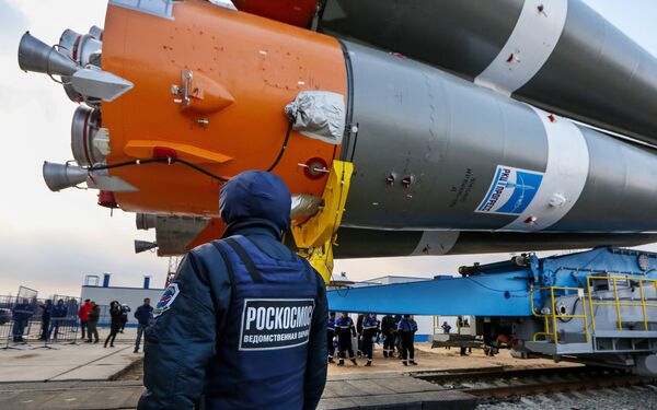 Вывоз ракеты Союз-2.1а на стартовую площадку космодрома Восточный Вывоз ракеты Союз-2.1а на стартовую площадку космодрома Восточный