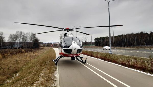 Вертолет Московского авиацентра госпитализировал ребенка после ДТП на Киевском шоссе. 24 ноября 2018 Вертолет Московского авиацентра госпитализировал ребенка после ДТП на Киевском шоссе. 24 ноября 2018