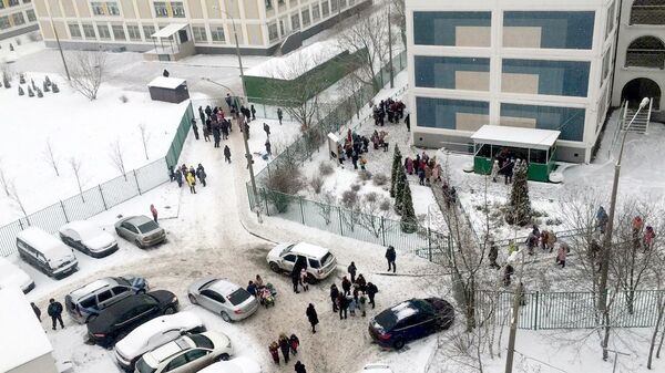 Эвакуация в московской школе № 1359 Эвакуация в московской школе № 1359