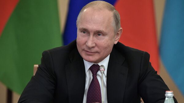 Владимир Путин на заседании Высшего Евразийского экономического совета в узком составе. 6 декабря 2018 Владимир Путин на заседании Высшего Евразийского экономического совета в узком составе. 6 декабря 2018