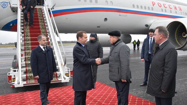 Дмитрий Медведев прибыл в Брест для участия в заседании Совета министров Союзного государства России и Белоруссии. 13 декабря 2018 Дмитрий Медведев прибыл в Брест для участия в заседании Совета министров Союзного государства России и Белоруссии. 13 декабря 2018