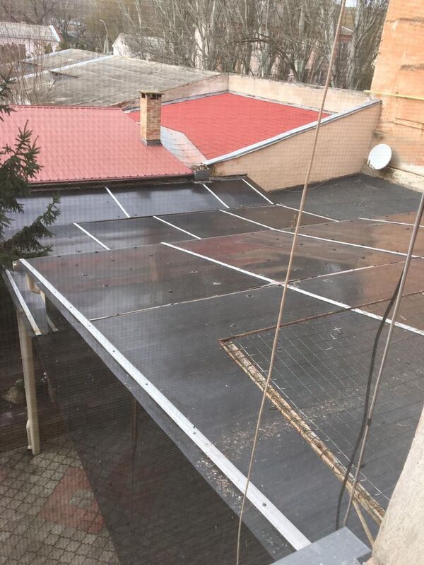 Вид из окна дома на двор экс-мэра Керчи Олега Осадчего Вид из окна дома на двор экс-мэра Керчи Олега Осадчего