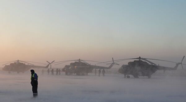 Поисковые вертолеты в районе приземления спускаемой капсулы корабля Союз МС-09. 20 декабря 2018 Поисковые вертолеты в районе приземления спускаемой капсулы корабля Союз МС-09. 20 декабря 2018