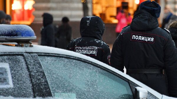 Сотрудники полиции Сотрудники полиции