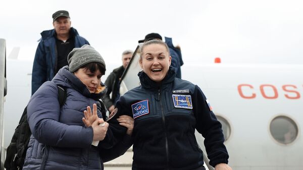 Участник экипажа Международной космической станции-41/42 космонавт Роскосмоса Елена Серова (Россия) Участник экипажа Международной космической станции-41/42 космонавт Роскосмоса Елена Серова (Россия)
