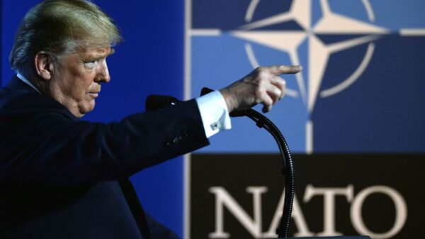 Президент США Дональд Трамп на саммите глав государств и глав правительств стран-участниц НАТО в Брюсселе Президент США Дональд Трамп на саммите глав государств и глав правительств стран-участниц НАТО в Брюсселе