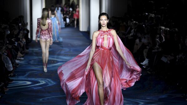Показ коллекции Zuhair Murad на Неделе моды Haute Couture в Париже Показ коллекции Zuhair Murad на Неделе моды Haute Couture в Париже