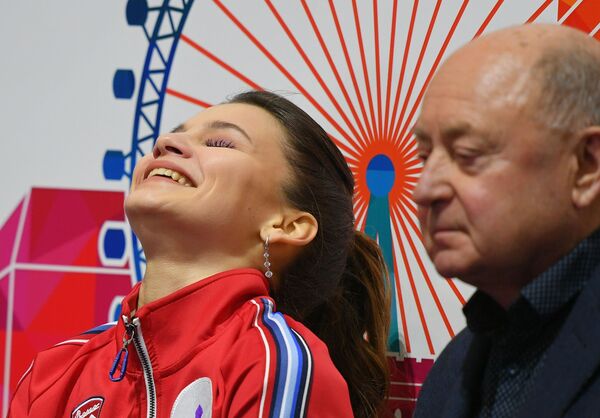 Софья Самодурова и Алексей Мишин Софья Самодурова и Алексей Мишин