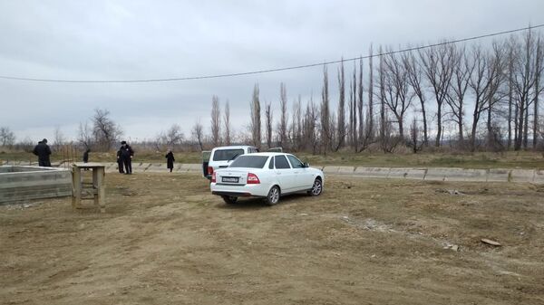 В канале имени Октябрьской революции около поселка Загородный Кировского района города Махачкала обнаружено тело 2-3 месячного ребенка. 29 января 2019 В канале имени Октябрьской революции около поселка Загородный Кировского района города Махачкала обнаружено тело 2-3 месячного ребенка. 29 января 2019