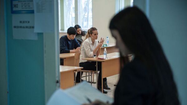 Экзамен в школе Экзамен в школе