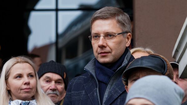Мэр Риги Нил Ушаков выступает на митинге в свою поддержку на Ратушной площади. 9 февраля 2019 Мэр Риги Нил Ушаков выступает на митинге в свою поддержку на Ратушной площади. 9 февраля 2019