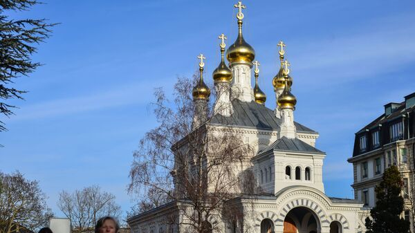 Крестовоздвиженский кафедральный собор Западно-Европейской епархии Русской православной церкви на одной из улиц Женевы Крестовоздвиженский кафедральный собор Западно-Европейской епархии Русской православной церкви на одной из улиц Женевы