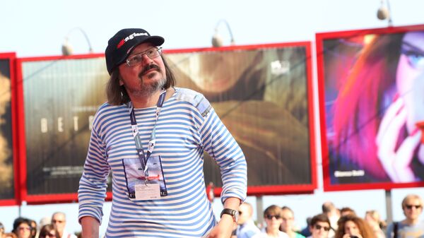 Режиссер Алексей Балабанов перед показом фильма Я тоже хочу Режиссер Алексей Балабанов перед показом фильма Я тоже хочу