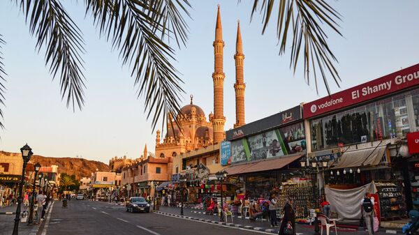Одна из улиц в Шарм-эль-Шейхе Одна из улиц в Шарм-эль-Шейхе