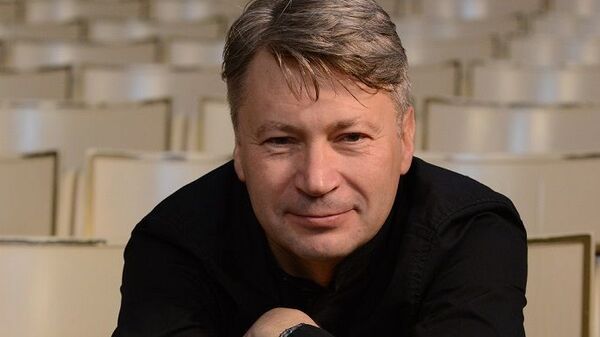Дирижер Владимир Беглецов Дирижер Владимир Беглецов