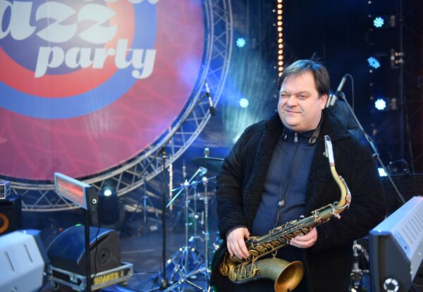Саксофонист Антон Румянцев выступает на Koktebel Jazz Party фестиваля Крымская весна Саксофонист Антон Румянцев выступает на Koktebel Jazz Party фестиваля Крымская весна