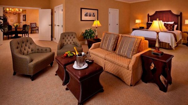 Отель The Roosevelt New Orleans Отель The Roosevelt New Orleans