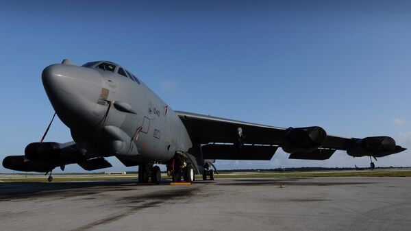 Стратегический бомбардировщик Boeing B-52H Stratofortress Стратегический бомбардировщик Boeing B-52H Stratofortress
