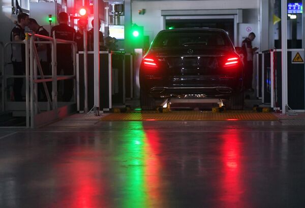 Открытие завода по производству легковых автомобилей Mercedes Открытие завода по производству легковых автомобилей Mercedes