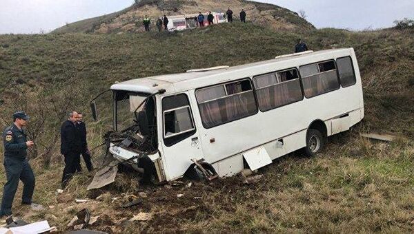ДТП с рейсовым автобусом на трассе Феодосия-Керчь на востоке Крыма. 10 апреля 2019 ДТП с рейсовым автобусом на трассе Феодосия-Керчь на востоке Крыма. 10 апреля 2019