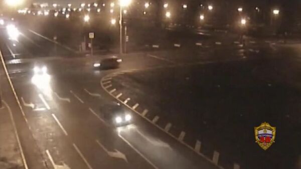 Видео смертельного ДТП с камеры наблюдения на Воробьевых горах Видео смертельного ДТП с камеры наблюдения на Воробьевых горах