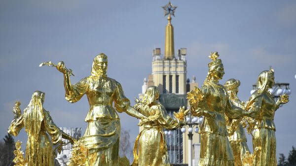 Фонтан Дружба народов на ВДНХ Фонтан Дружба народов на ВДНХ