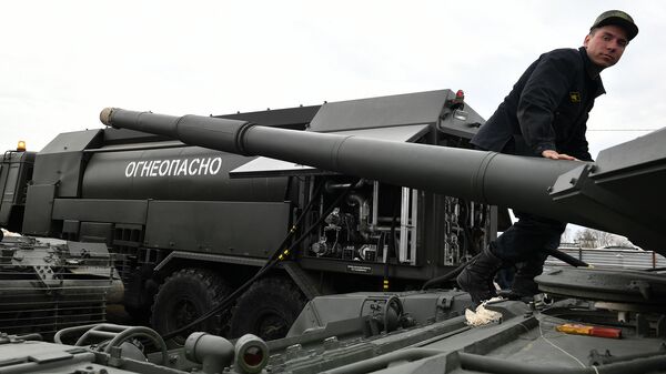 Военная техника, которую доставили в Москву с полигона Алабино для участия в параде Победы на Красной площади 9 мая