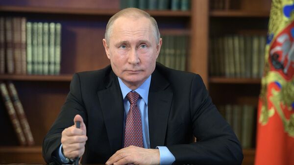 Президент РФ Владимир Путин участвует в режиме видеоконференцсвязи в церемонии официальной продукции завода по производству сжиженного природного газа Криогаз-Высоцк. 24 апреля 2019 Президент РФ Владимир Путин участвует в режиме видеоконференцсвязи в церемонии официальной продукции завода по производству сжиженного природного газа Криогаз-Высоцк. 24 апреля 2019