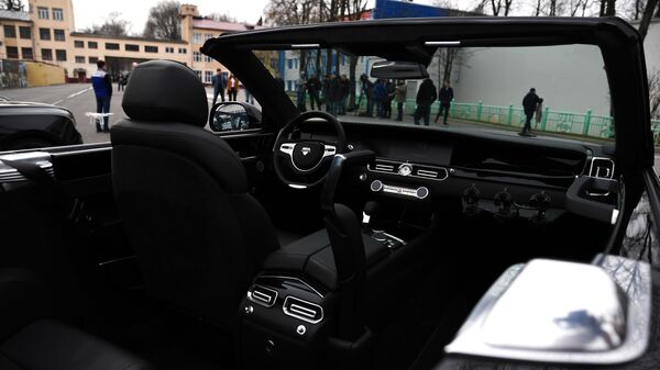 Интерьер автомобиля Aurus Senat кабриолет на территории Государственного научного центра РФ ФГУП НАМИ в Москве Интерьер автомобиля Aurus Senat кабриолет на территории Государственного научного центра РФ ФГУП НАМИ в Москве