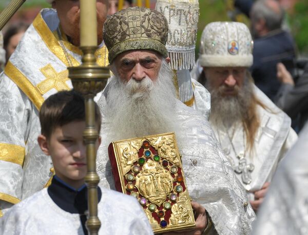Настоятель Рождественского Храма Протоиерей Виктор Жильцов в день праздника Святых Жён-Мироносиц в духовном центре старообрядчества Рогожская слобода в Москве Настоятель Рождественского Храма Протоиерей Виктор Жильцов в день праздника Святых Жён-Мироносиц в духовном центре старообрядчества Рогожская слобода в Москве