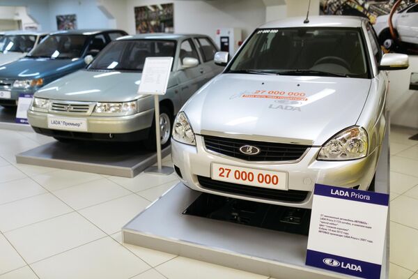 Автомобиль Lada Priora 21723 хэтчбек в музее прототипов АвтоВАЗ в Тольятти Автомобиль Lada Priora 21723 хэтчбек в музее прототипов АвтоВАЗ в Тольятти