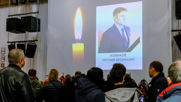 Церемония прощания с жителями Мурманской области, погибшими в катастрофе самолета компании Аэрофлот Sukhoi Superjet-100 в аэропорту Шереметьево Церемония прощания с жителями Мурманской области, погибшими в катастрофе самолета компании Аэрофлот Sukhoi Superjet-100 в аэропорту Шереметьево