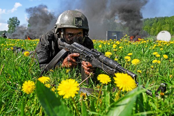 Испытания на право ношения крапового берета среди военнослужащих Росгвардии Испытания на право ношения крапового берета среди военнослужащих Росгвардии