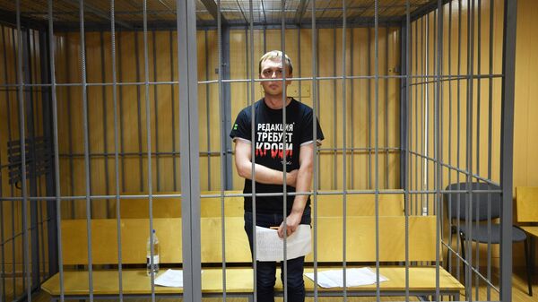 Журналист интернет-издания Медуза Иван Голунов, обвиняемый в незаконном обороте наркотиков, на заседании Никулинского суда города Москвы. 8 июня 2019