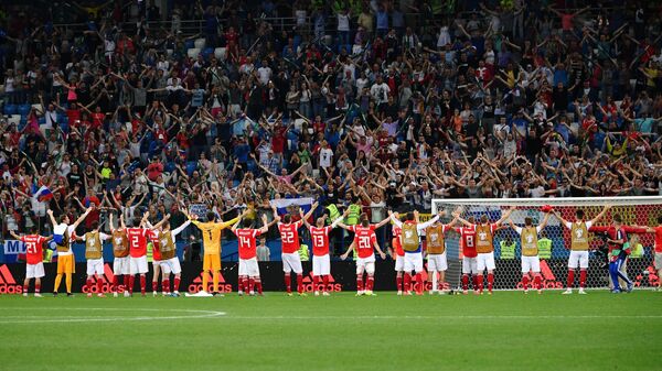 Футболисты сборной России благодарят болельщиков за поддержку