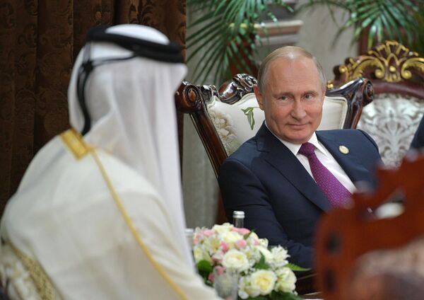 Владимир Путин во время встречи с эмиром Катара Тамимом бен Хамадом Аль Тани на полях саммита СВМДА в государственном комплексе Дворец Навруз в Душанбе. 15 июня 2019 Владимир Путин во время встречи с эмиром Катара Тамимом бен Хамадом Аль Тани на полях саммита СВМДА в государственном комплексе Дворец Навруз в Душанбе. 15 июня 2019