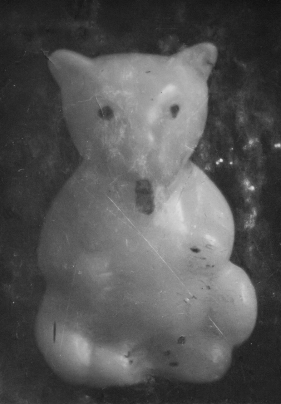 Игрушка — подарок Георгия Бельцова, фотография из личного архива войны Галины Брок-Бельцовой Игрушка — подарок Георгия Бельцова, фотография из личного архива войны Галины Брок-Бельцовой