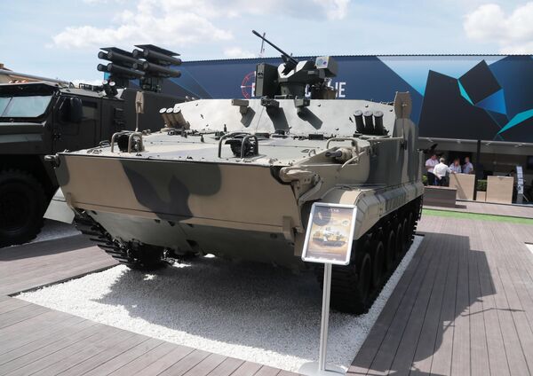 Бронетранспортер БТ-3Ф на Международном военно-техническом форуме Армия-2019 в военно-патриотическом парке культуры и отдыха Вооруженных сил РФ Патриот Бронетранспортер БТ-3Ф на Международном военно-техническом форуме Армия-2019 в военно-патриотическом парке культуры и отдыха Вооруженных сил РФ Патриот