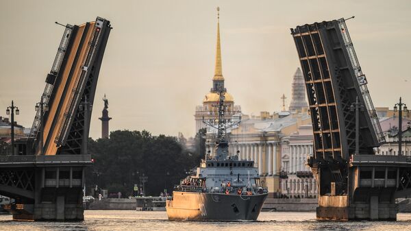 Корабль противоминной обороны нового поколения Иван Антонов во время выхода боевых кораблей из Санкт-Петербурга в рамках подготовки к Дню ВМФ России Корабль противоминной обороны нового поколения Иван Антонов во время выхода боевых кораблей из Санкт-Петербурга в рамках подготовки к Дню ВМФ России