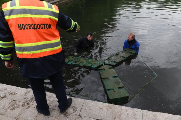 Водолазное обследование Патриаршего пруда Водолазное обследование Патриаршего пруда